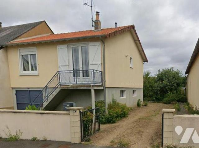 Maison à louer à Spay, Pays de la Loire, €