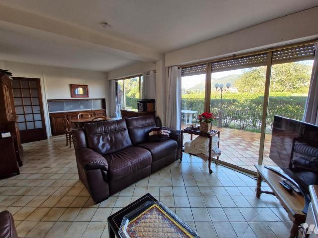 Maison à louer à Toulon, Provence Alpes Côte d'Azur, 499000€