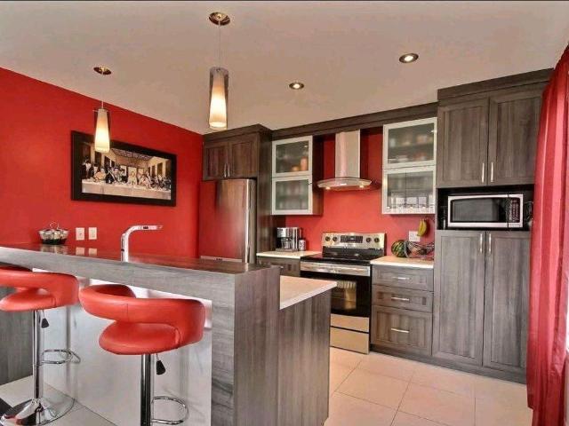 MAISON À LOUER À VAL BÉLAIR — ÉLECTROMÉNAGERS INCLUS — CHAUFFAGE ET ÉLECTRICITÉ AUX FRAIS DU LOCATAIRE