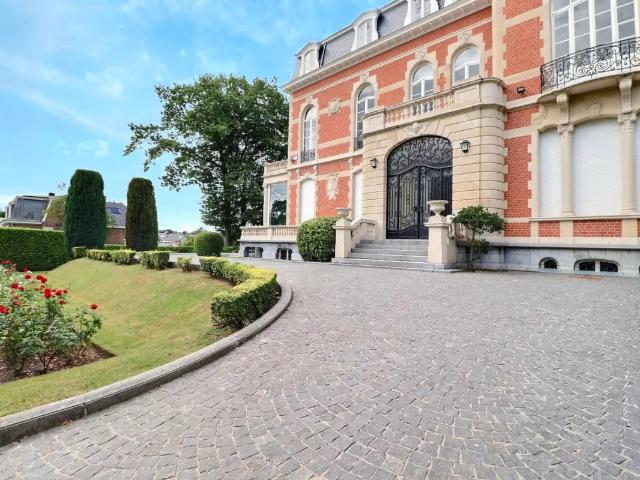 Maison à louer avec garage et terrasse, Woluwe Saint Pierre