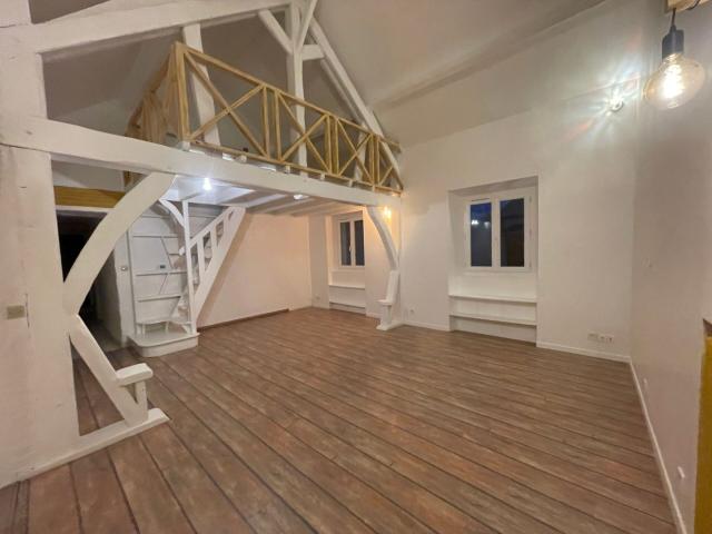 Maison À Louer Centre ville de Ballancourt/Essonne 3 chambres DISPONIBLE EN SEPTEMBRE