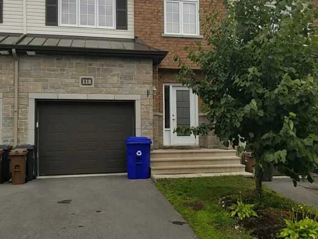 Maison à Louer Court Terme 118 rue du Vison, Aylmer Gatineau 7 photos | Logis Québec