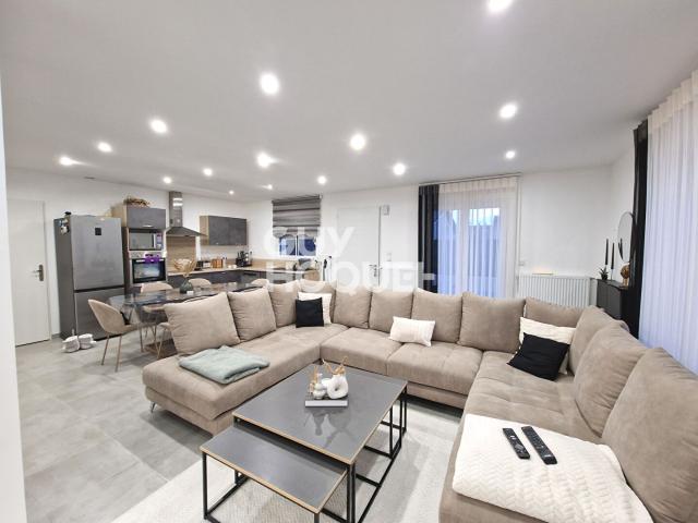 MAISON À LOUER DE 5 PIÈCES DE 114,95 M²