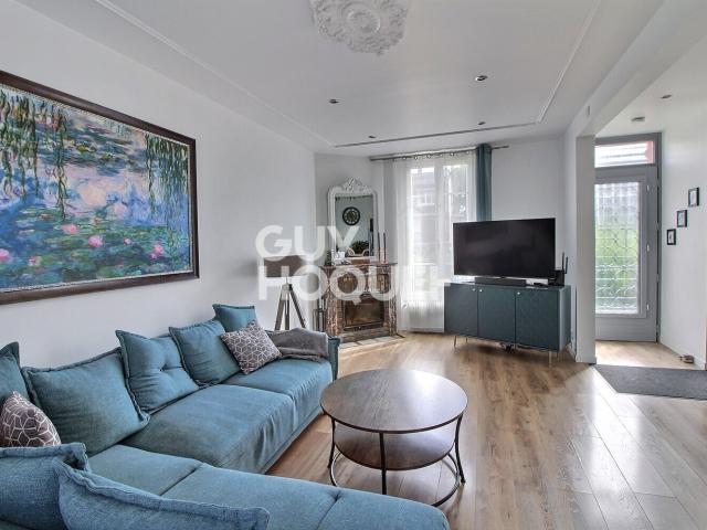 MAISON À LOUER DE 7 PIÈCES DE 127,70 M²