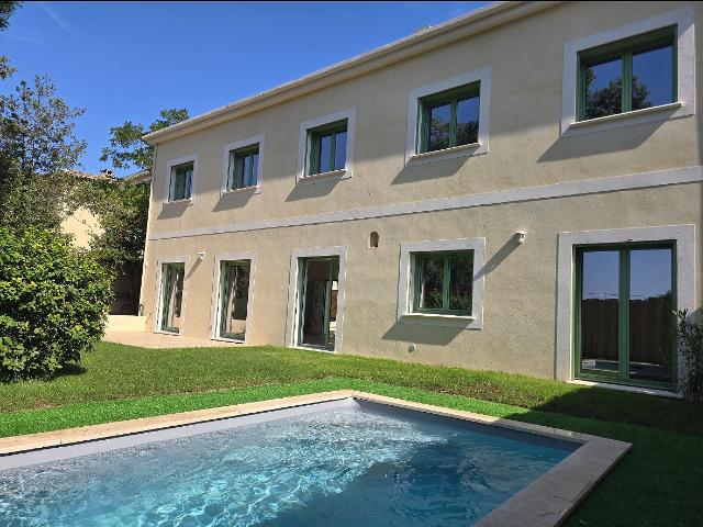 Maison à louer de type 6 pièces avec jardin et piscine à Marseille quartier Saint Barnabé 13012