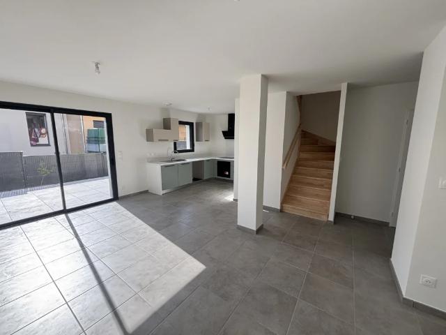 MAISON A LOUER MONTANAY 90.43 m2 1 250 € charges comprises par mois: Immobilier MONTANAY | Agence immobilière à Lyon Galyo