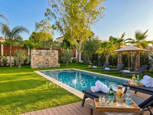Maison à louer Mougins, Cote d'Azur, France8 000 EUR / Mois