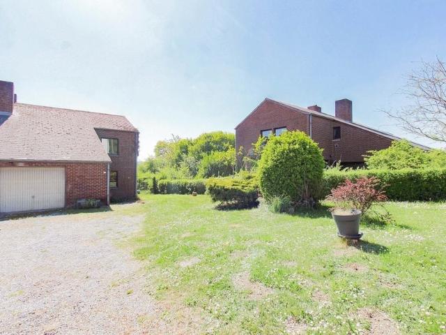 Maison à louer pour 1000 euro avec 3 chambres à coucher