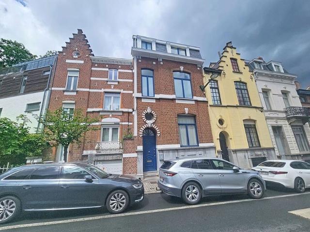 Maison à louer pour 2800 euro avec 4 chambres à coucher