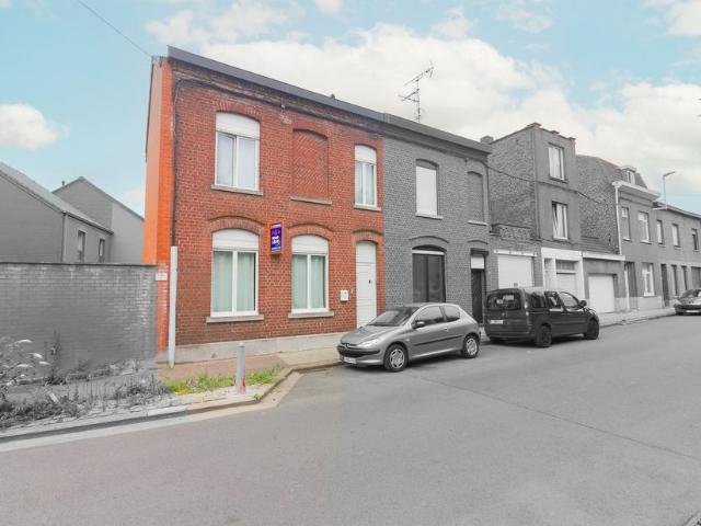 Maison à louer pour 800 euro avec 3 chambres à coucher