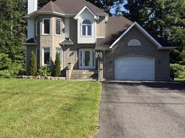 Maison à Louer Rue de la Randonnée, Mirabel 21 photos | Logis Québec