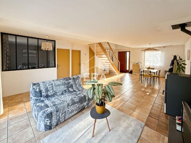 Maison à louer sur Savigny Le Temple 7 pièce s 116,76 m2
