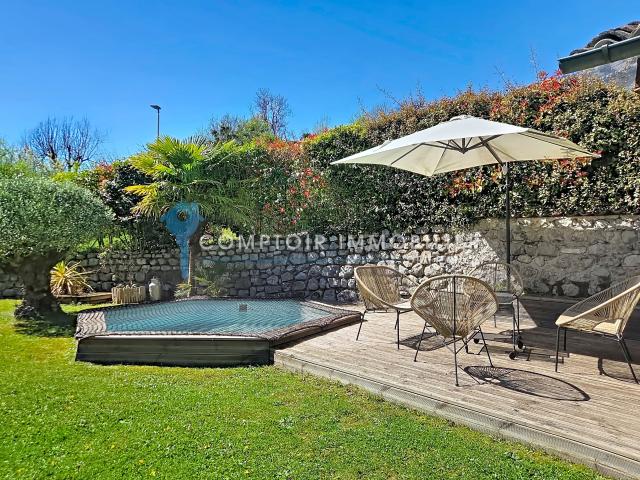 MAISON A LOUER SUR SAINT ISMIER 4 CHAMBRES JARDIN PISCINE AU CALME