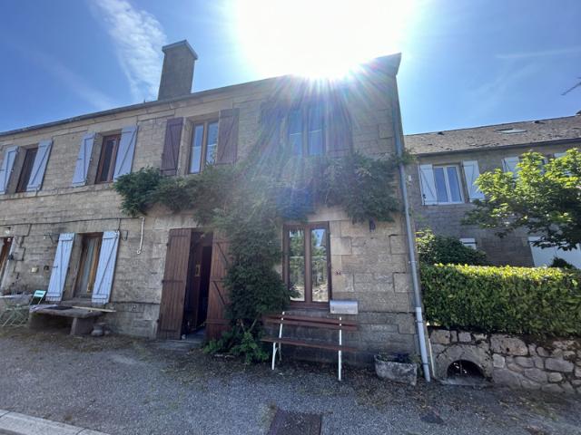 Maison à Perols sur Vezere en Correze