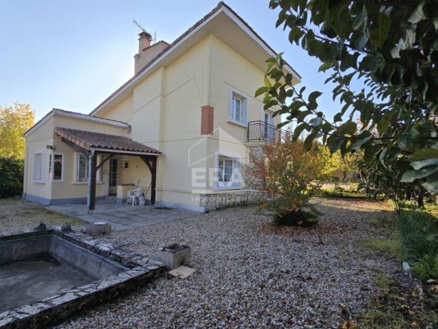 Maison à quelques minutes de Aubeterre