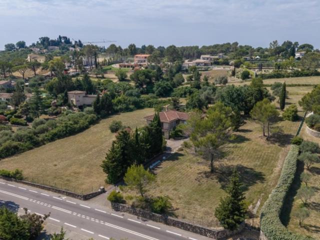 MAISON A RENOVER / MOUANS SARTOUX CASTELLARAS