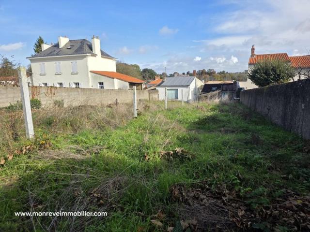 MAISON A RENOVER OU A RASER