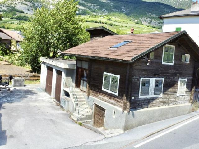 Maison à rénover avec cave aménageable selon désire