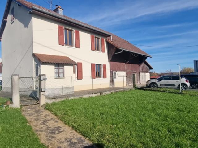 MAISON A RENOVER AVEC GRANGE ET ECURIE PROCHE SUISSE