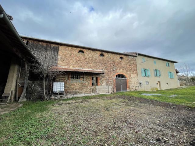 Maison à rénover avec dépendances