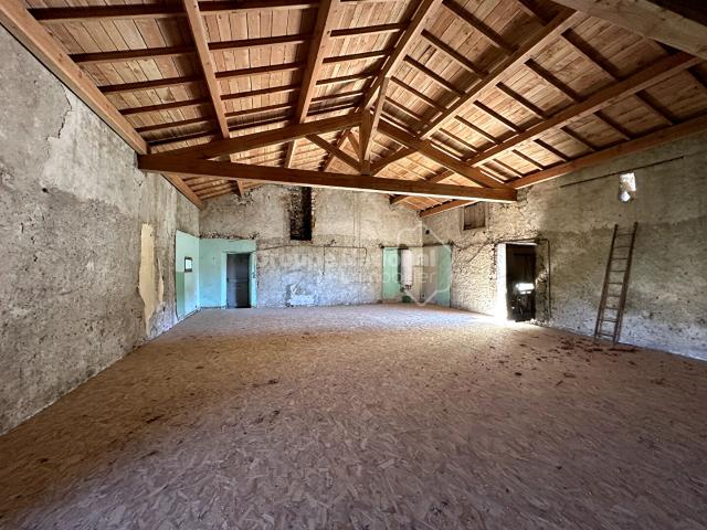 Maison à rénover avec jardin