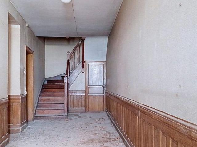 ALBI Maison à rénover avec nombreuses dépendances