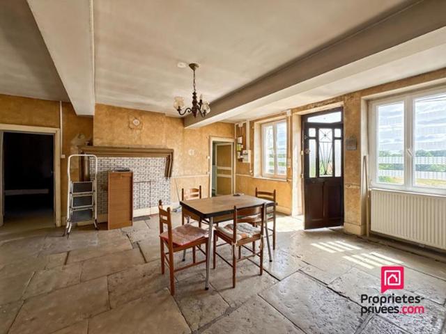 Maison à rénover avec terrain et dépendance proche Précy Sous Thil 21390
