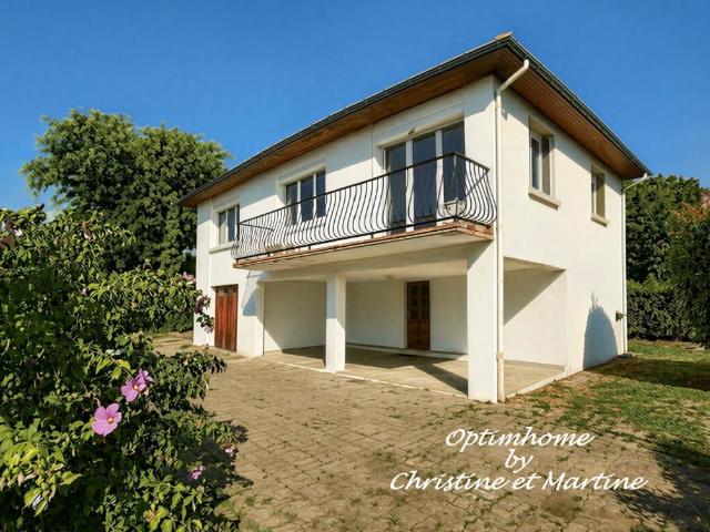 Maison à rénover à Blanzat – 3 chambres, garage, pièces annexes et terrain de 477 m²