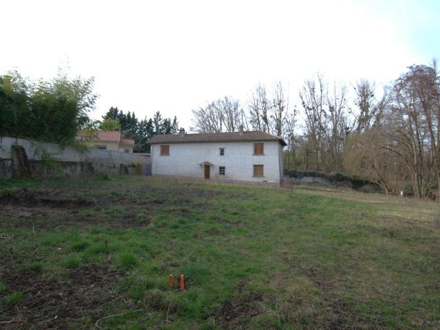 Maison a rénover à Guéreins 143m² Guéreins