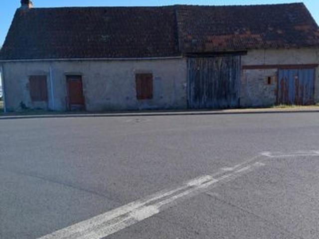 Maison à rénover à Lapalisse avec petit terrain