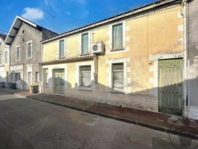 Maison à Rénover – Centre de Coutras
