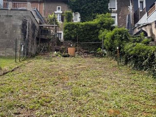 Maison à rénover complètement ! Idéal investisseurs !