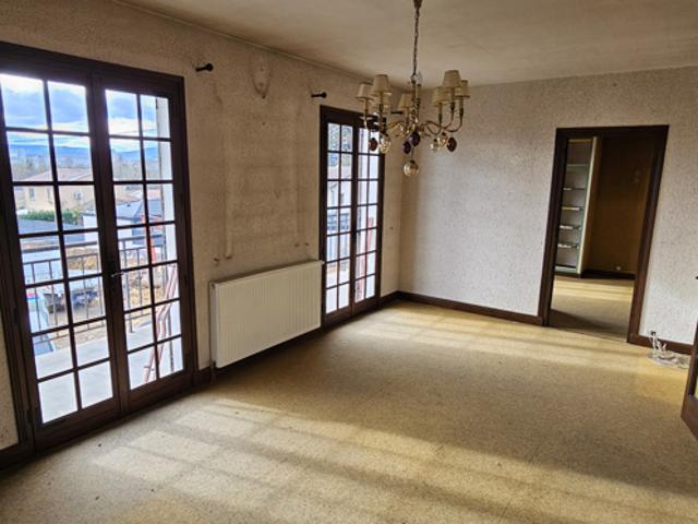 Maison à rénover de 174 m2 à Jassans riottier