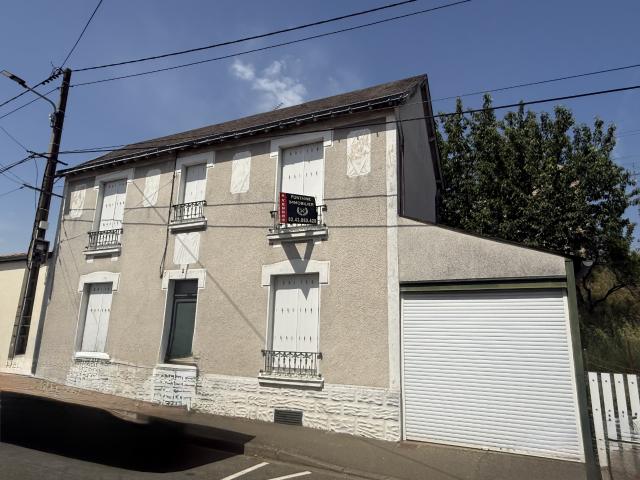 Maison à rénover de 5 pièces 97,5 m2 avec jardin, garage et dépendance Le Mans