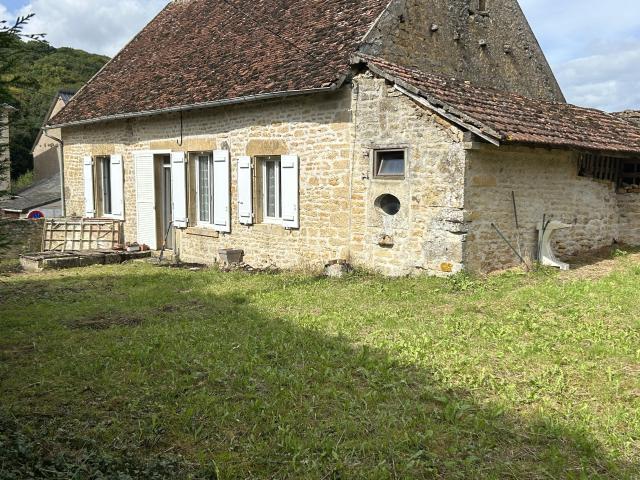 MAISON A RENOVER ENTRE CORBIGNY ET PREMERY