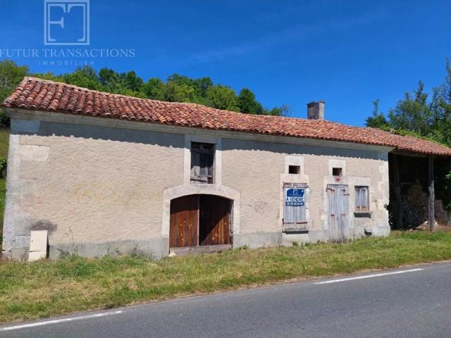 Maison à rénover sur 3200 m²