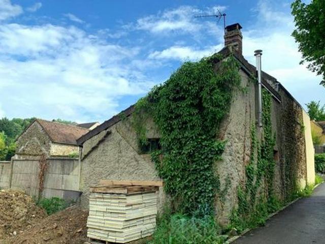 Maison à rénover sur les hauteurs d'Orgeval