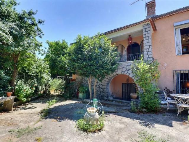 Maison à rénover 160 m² à Sari d'Orcino
