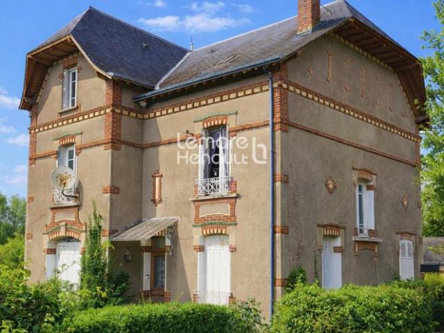 Maison à rénover 4 chambres sur 840 m² de terrain