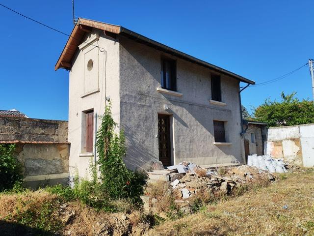 Maison à réinventer avec fort potentiel