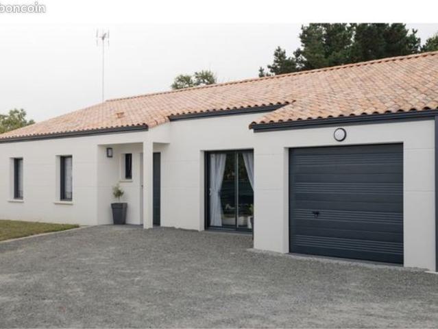 Maison à ROQUETTES 100 m2
