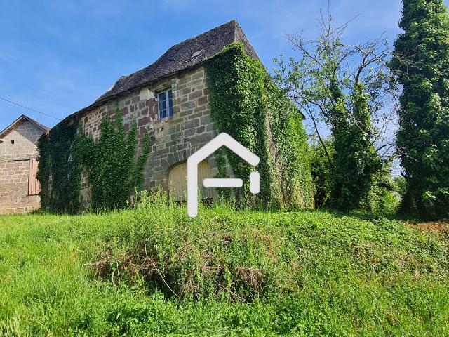 Maison à Saint Aulaire sur 8725 m2 de terrain