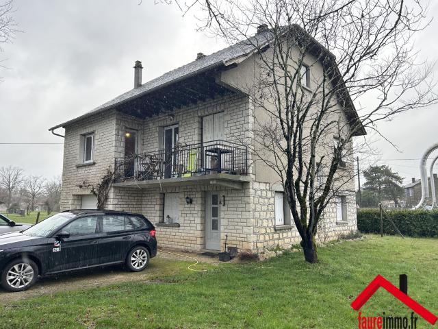 MAISON À ST PANTALÉON DE LARCHE EN CORRÈZE