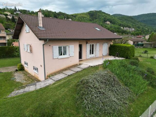 Maison Ambérieu en Bugey au calme