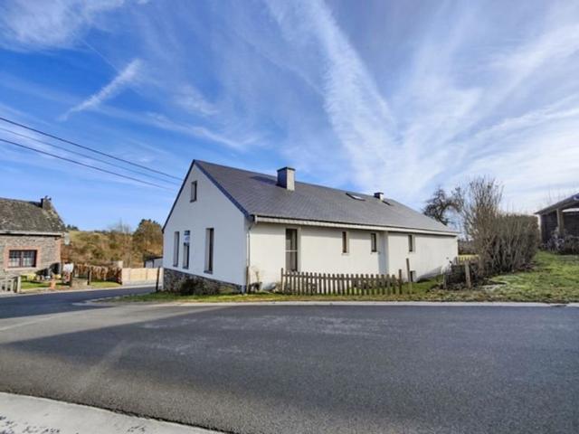 Maison aménagée dans une ancienne grange de ferme