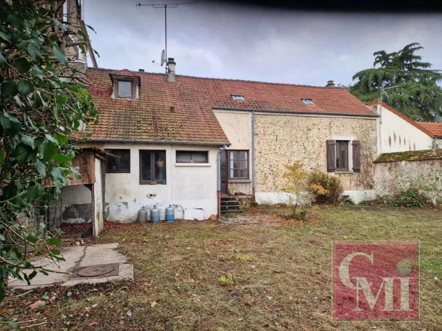 Maison ancienne 3 chambres à rénover sur 407m2 de terrain