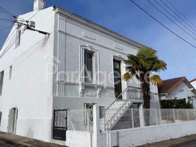 Maison ancienne 1920 Volumes et dépendance Centre ville