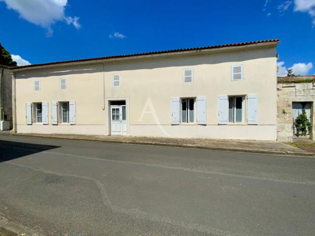 Maison ancienne caract?e d'une vielle demeure