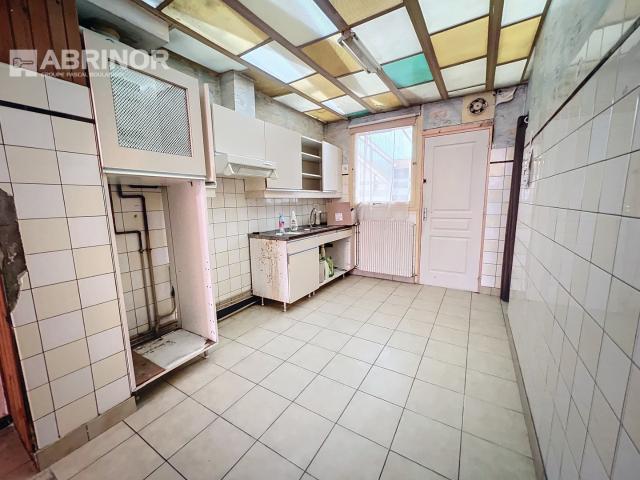 MAISON ANCIENNE 4 CHAMBRES PROCHE METRO