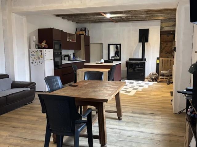Maison ancienne à finir de restaurer à Channay sur Lathan